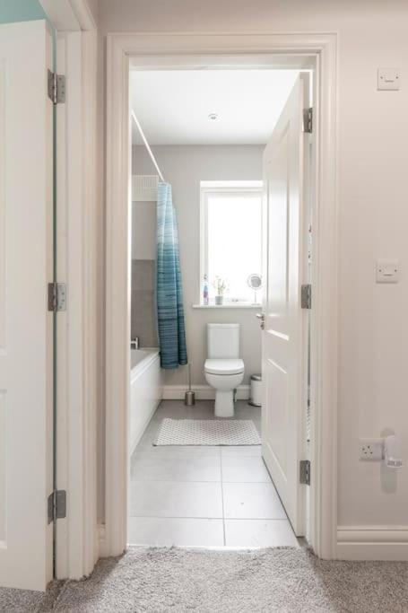 Dublin Jacuzzi Escape Apartment Exterior photo